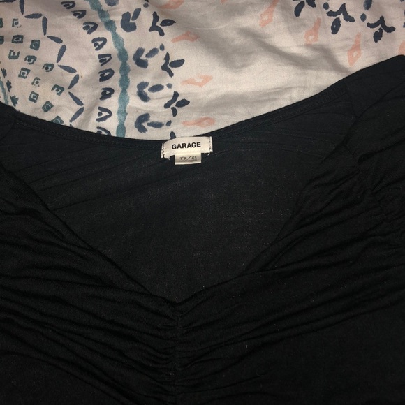 ✨Cute crop top✨ - Picture 2 of 2